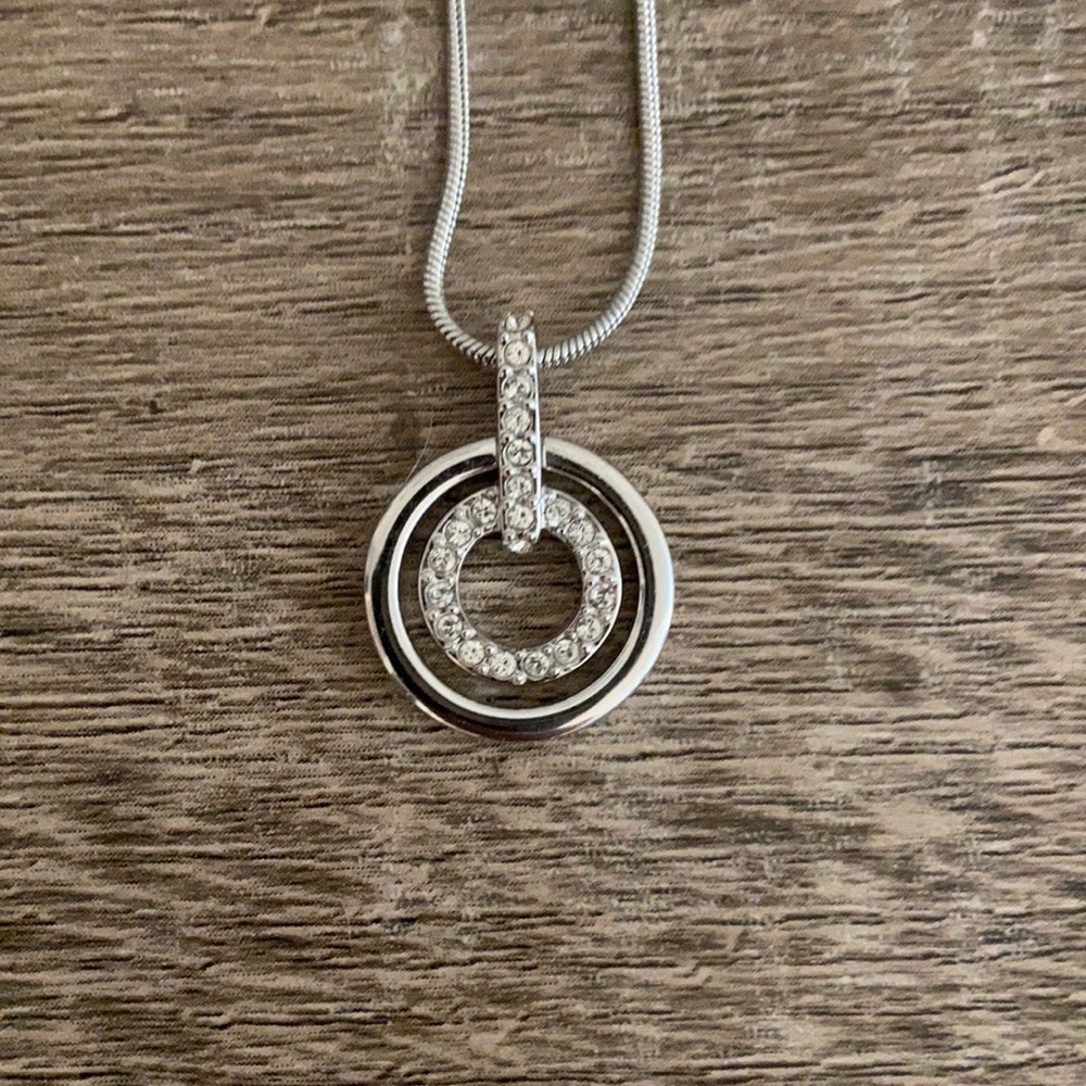 NWT 18” Cubic Zirconia Halo Pendant & Silver Chain